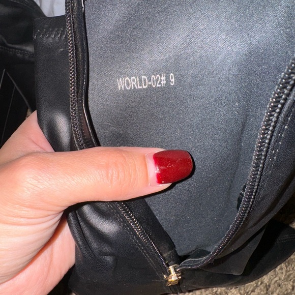 Boots - Picture 2 of 5